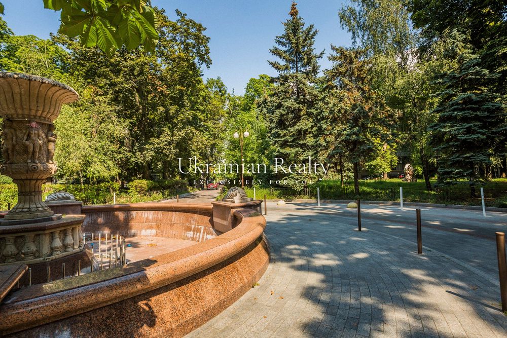 Продаж Інститутська, 18А. ЗАВЖДИ Є світло, опалення та вода!!!