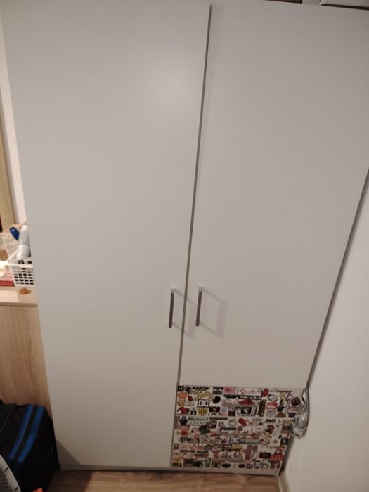 Oddam szafę na. Ubrania