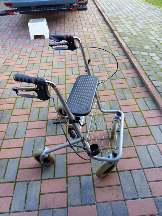 Sprzedam chodzik rolator