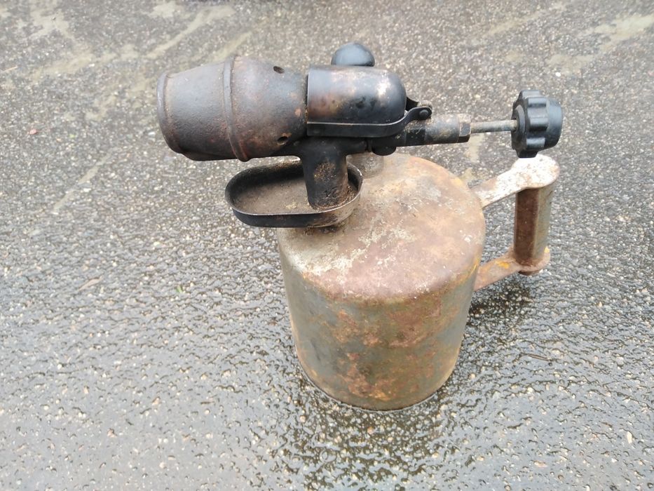 Продам бензинову бензинову паяльну паяльную лампу