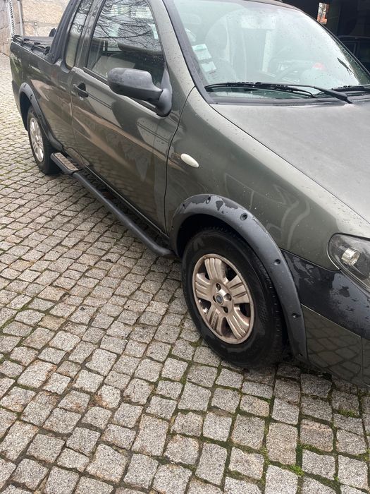 Fiat strada adventure64672957316099123