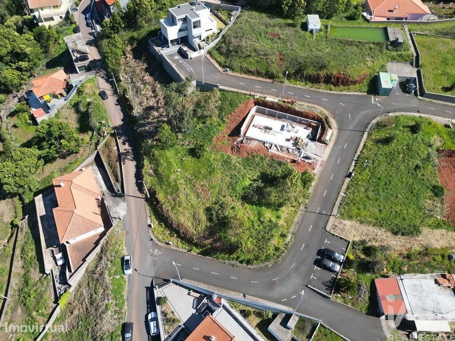 Terreno para construção em Caniço