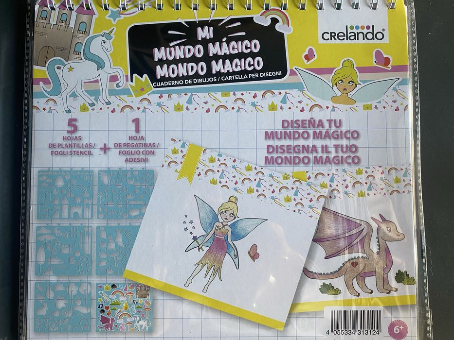 Moldes para desenhar e canetas de gel