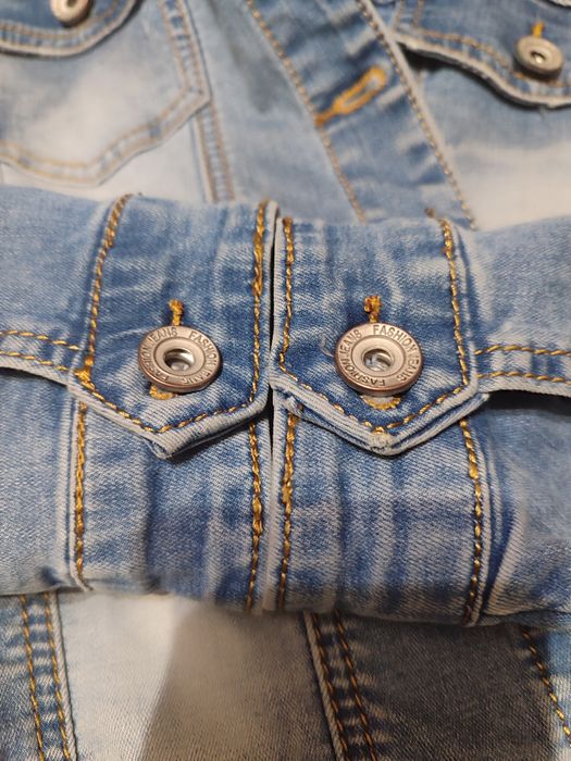 Продам джинсовку жіночу!