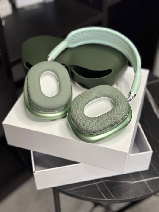 AirPods Max Luxe