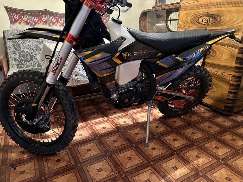 Мотоциклі Kovi 300 pro s