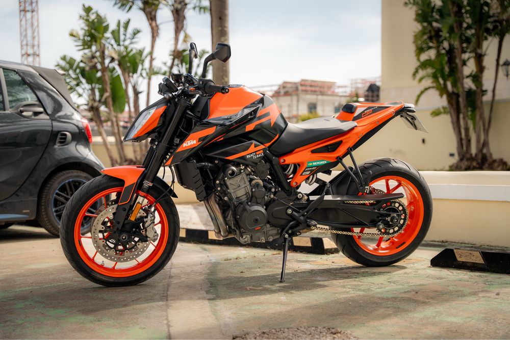 Ktm duke 890 gp