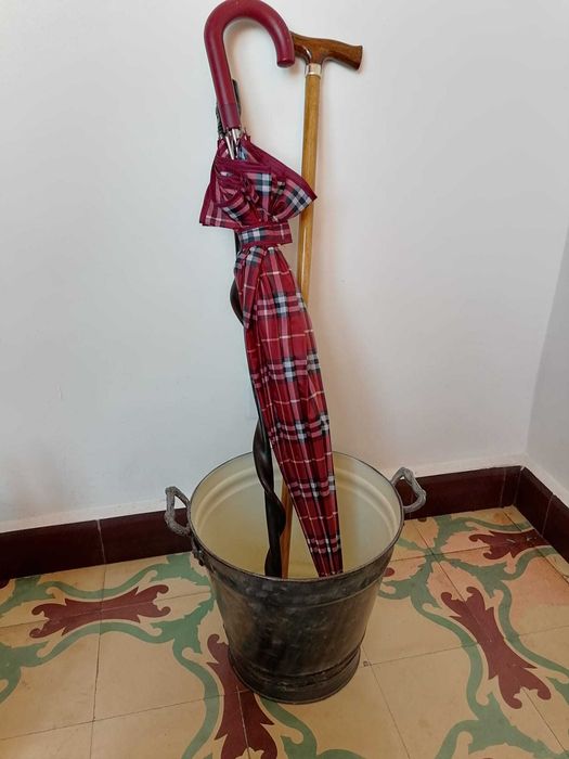 Balde/Vaso em chapa de zinco recuperado