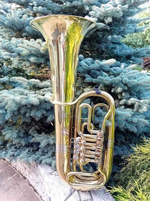 Tuba basowa Es Amati Kraslice