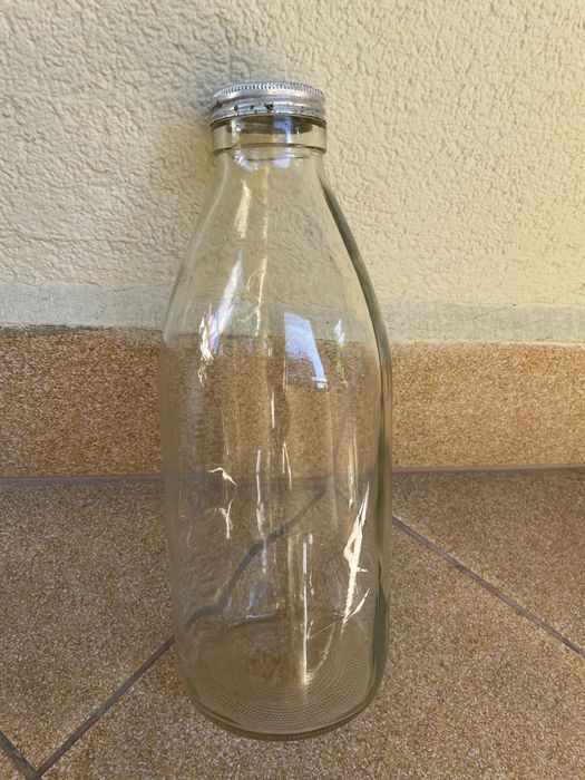 PRL - Duża szklana butelka z nakretką / wazon