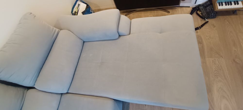 Sofá com chaise longue