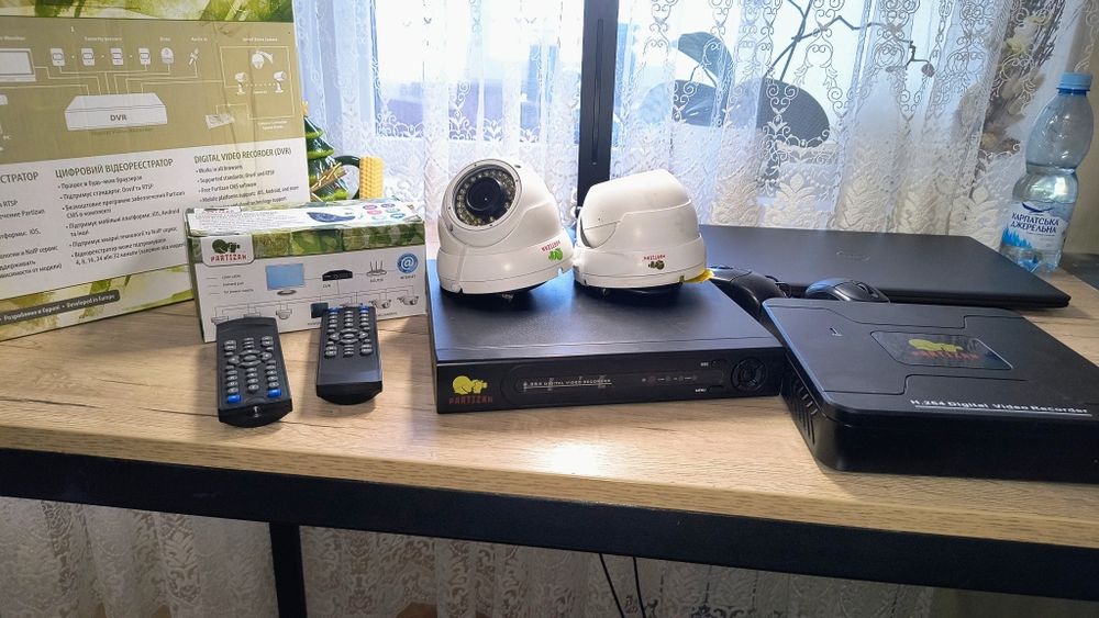 Відеореєстратор відеонагляду Partizan CHD-30S I Partizan ADM -44U + 3