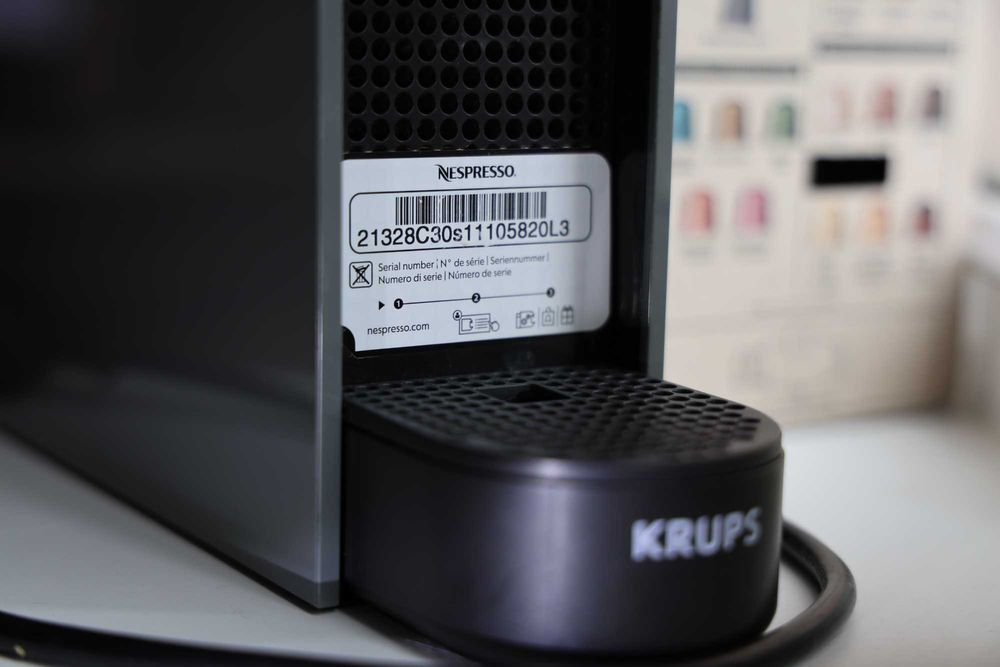 Капсульная кофемашина | KRUPS XN110110 Nespresso C30 Essenza Mini