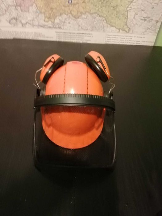 Kask ochronny BHP ochrona twarzy i słuchu