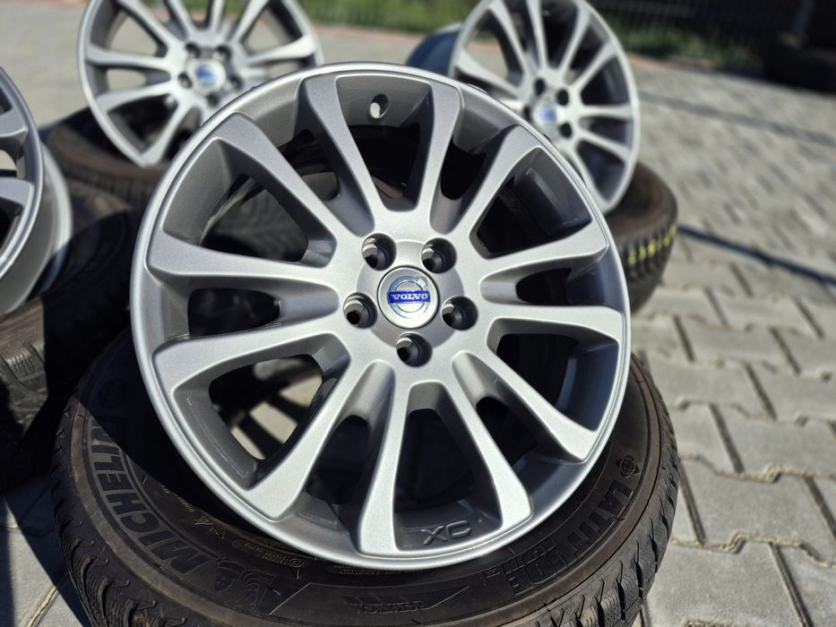 Продаж оригінальних дисків VOLVO XC 7,5JxR18 в кольорі графіт