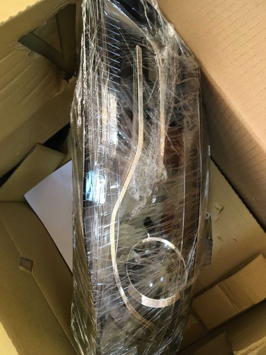 Optica xenon esquerda a estrear  para audi A4 de 2010 a 2014.