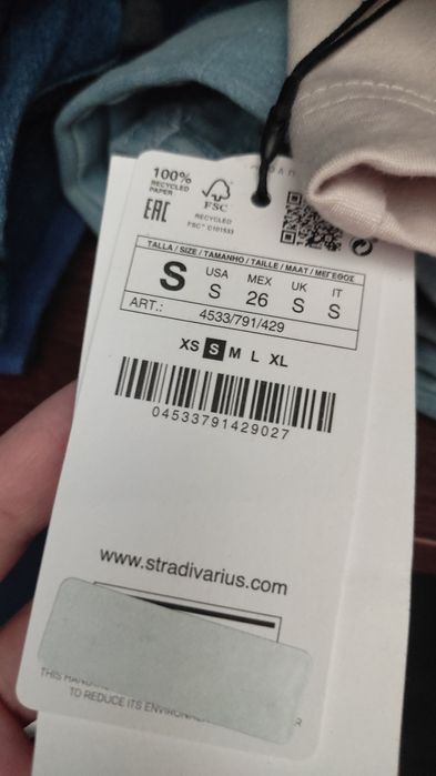 Nowe beżowe dzianinowe dzwony r. 36/S Stradivarius
