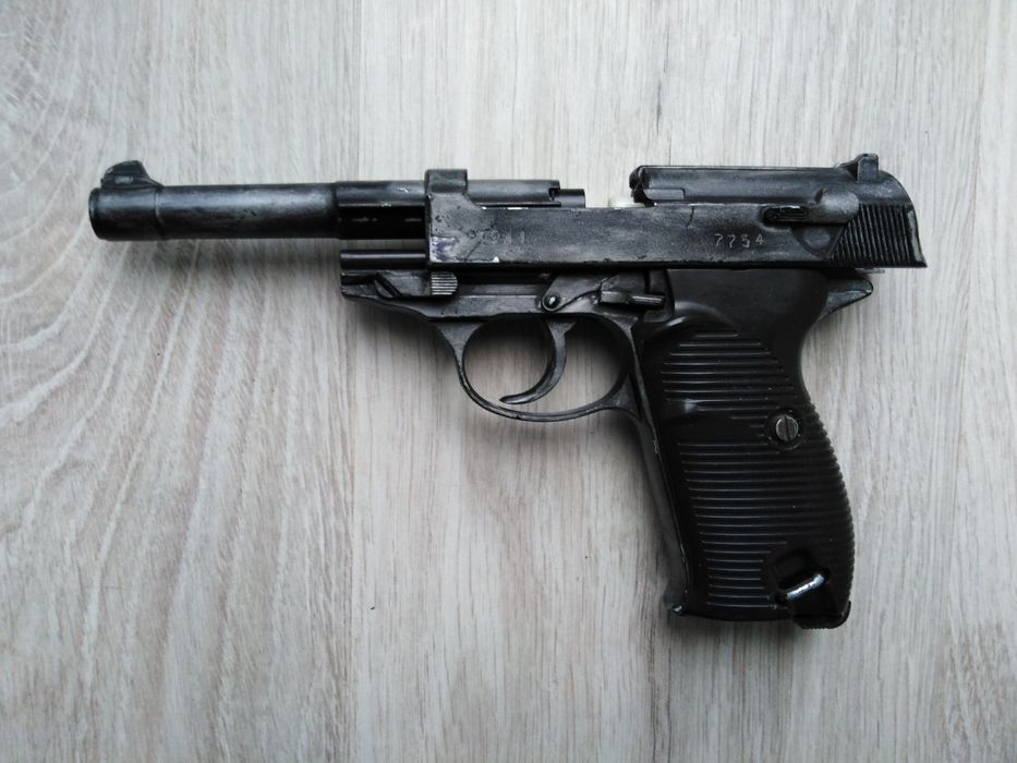 Іграшковий пістолет на кульках Walter P38 pro