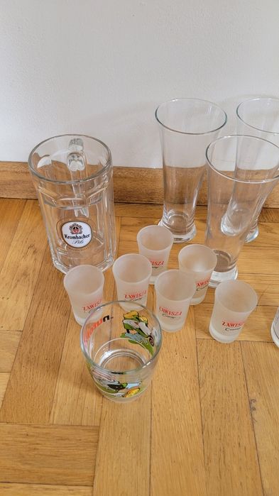 Szklanki, kufle, kieliszki