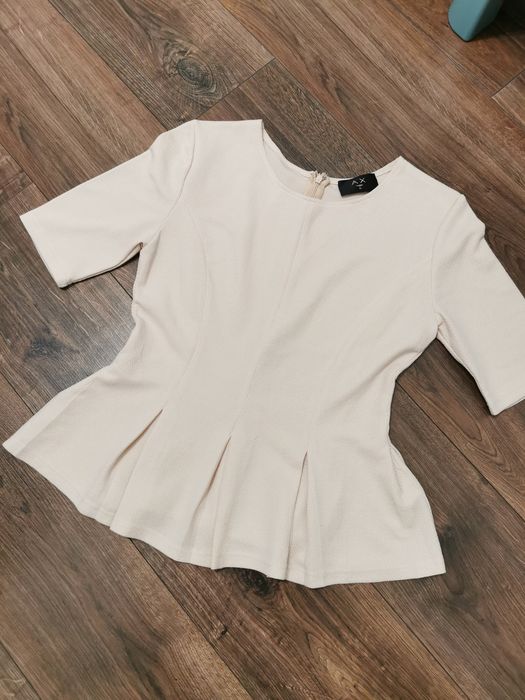 Bluzka z baskinką bluzeczka z krótkim rękawem elegancka M 38