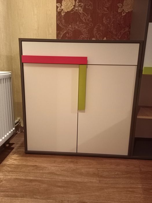 Меблі, дитяча/підліткова кімната