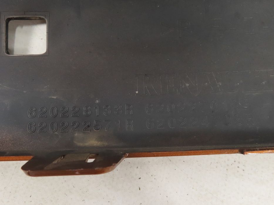 Revestimento Renault Captur Ref: 620228133R