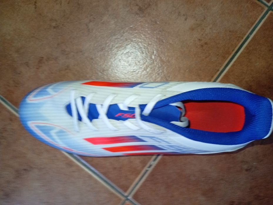 Adidas F50 chuteiras do futebol