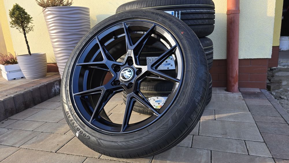 Koła 215/50R18 Skoda Karoq Superb Ateca Audi Q2 T-Roc Goodyear Forzza