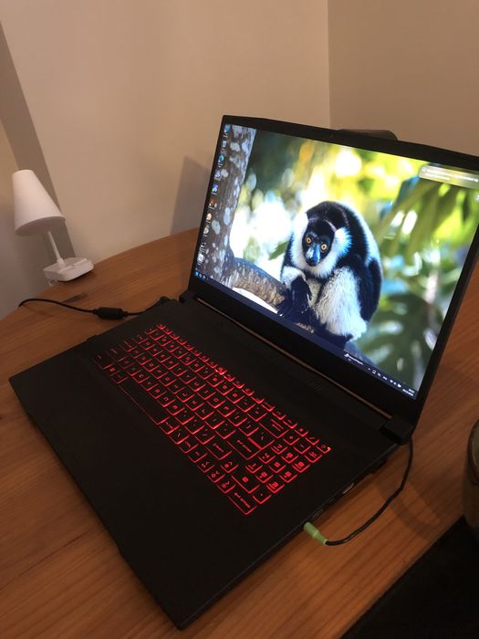 Msi Katana i7 11800H RTX 3070 win 11pl