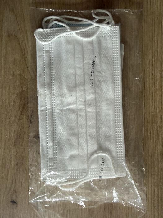Maseczki nowe 4 szt.
