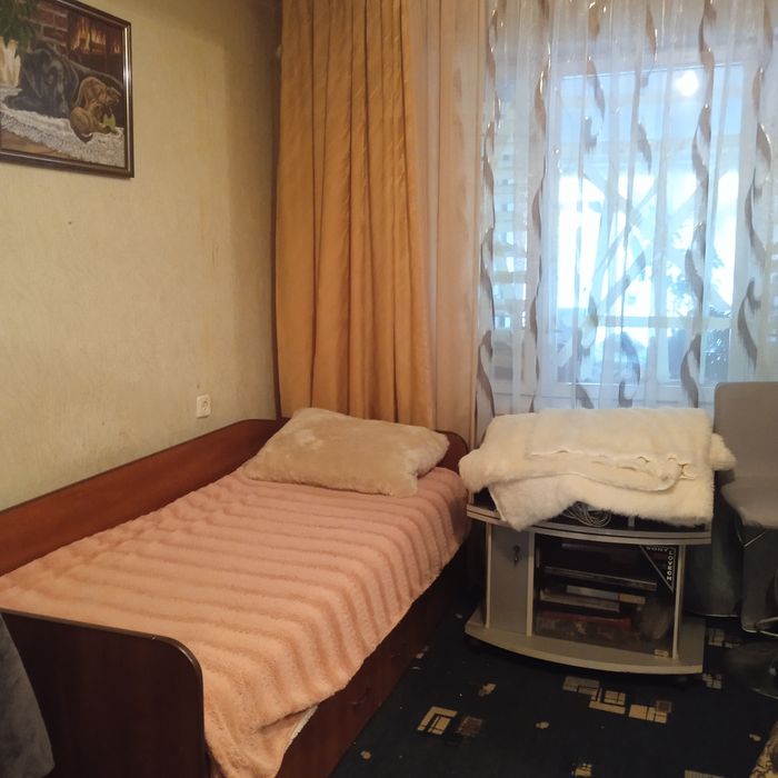 Здається кімната для жінки чи ді́вчини.вул.Світлицького, Виноградар.Подільський рнрн