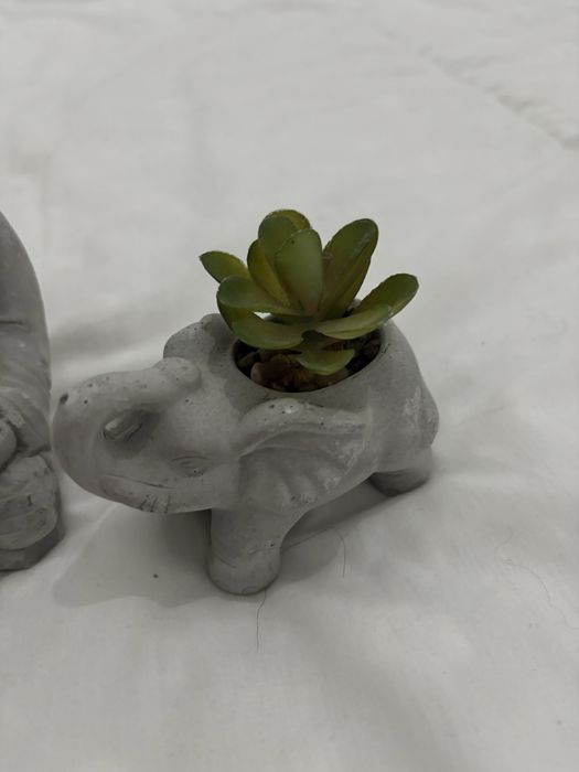 Duas estatuas de decoracao