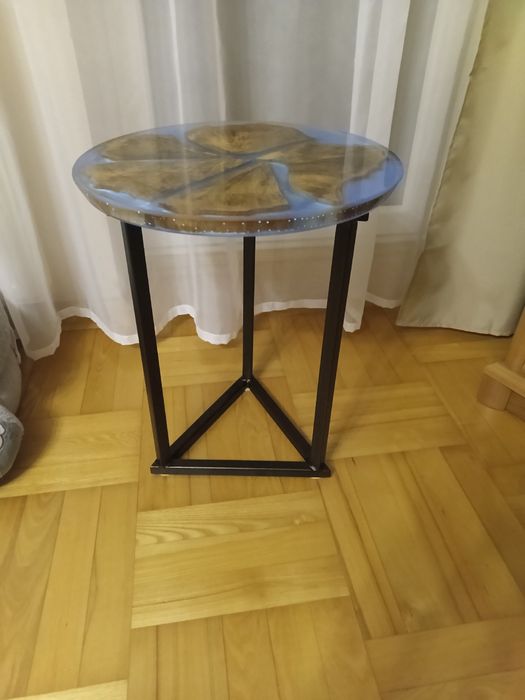 Stolik kawowy, żywica, dębowy