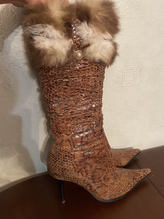 Продам зимові чоботи