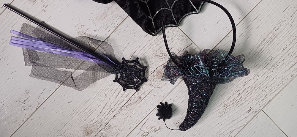 Strój królowej pająków r 128