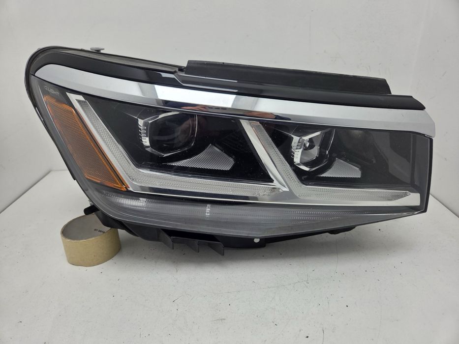 Фара права VW Atlas 21-23