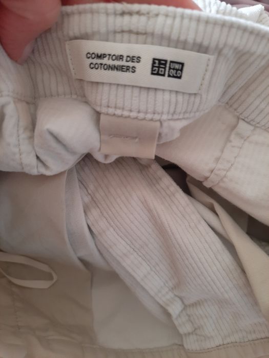 Вельветові штани жіночі світлі UNIQlO
