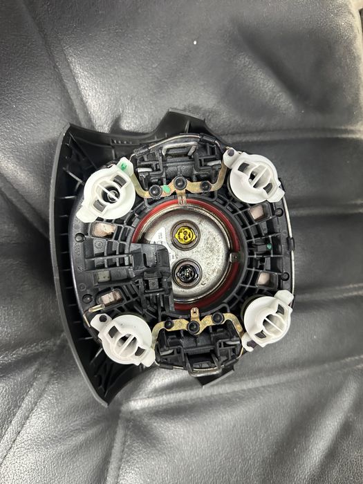 Подушка в руль audi a4 b8 a5 рест 8K0 880 201 AE