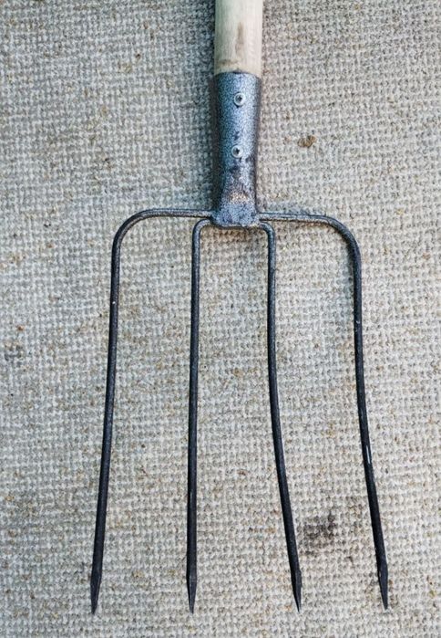 Продам вилы с ручкой