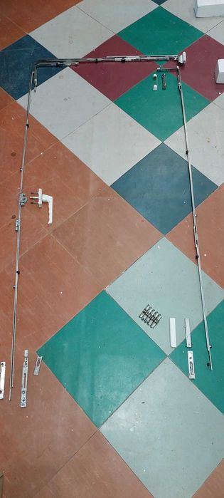 Фурнитура ,,Maсo,,в отличном состоянии.Ответная планка 9мм.