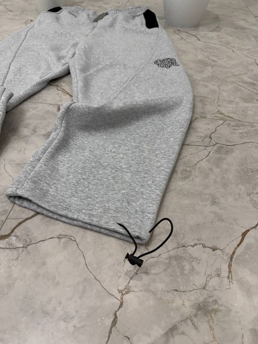 Штани від бренду Mert Ra