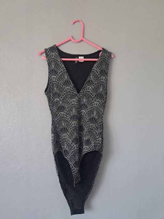 Damskie czarne body