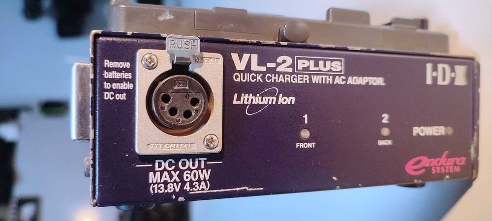 Carregador duplo baterias BOM ESTADO