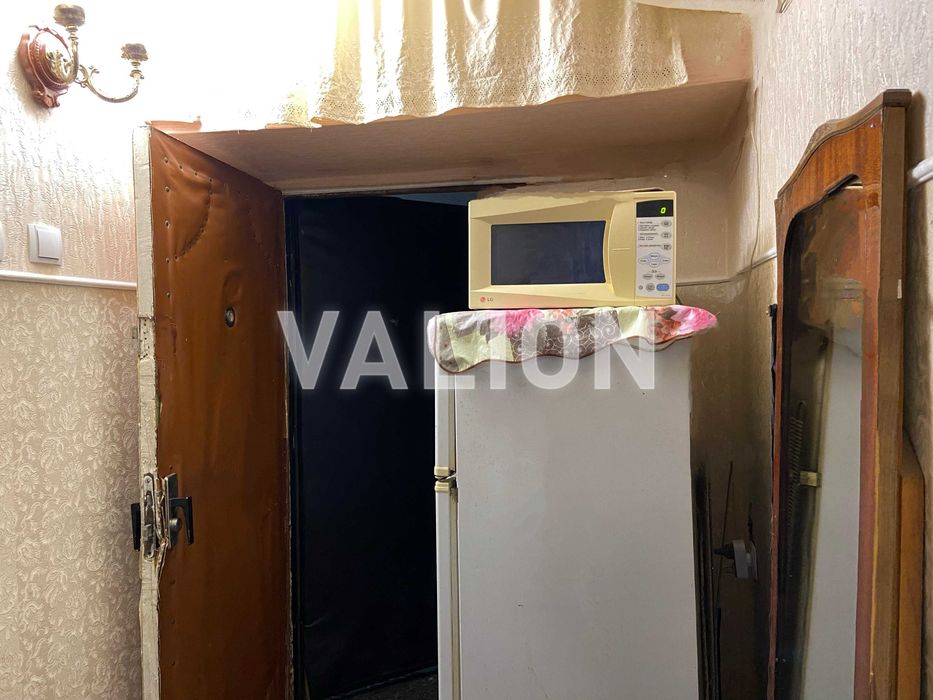 Продаж 1 кім квартири під ремонт, Лісовий проспект ,метро Лісова