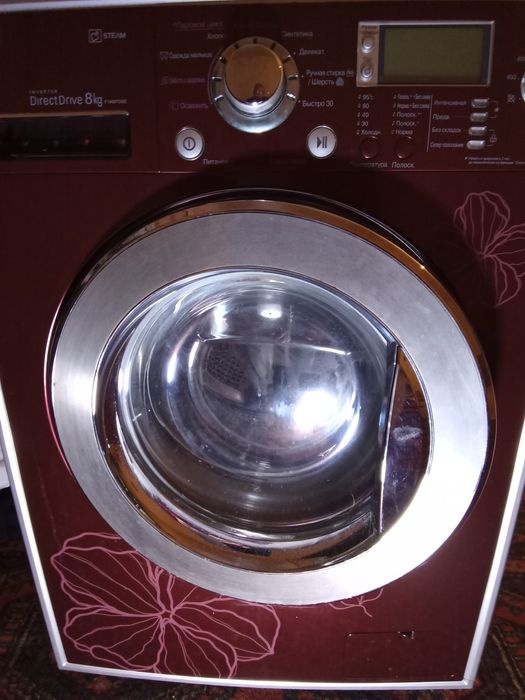 Продам стиральную машинку lg на 8 кг в хорошем состоянии !