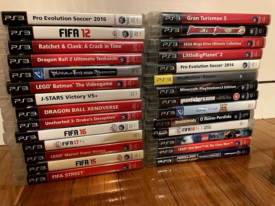 Pack : Play Station 3 (azul) 500gb + 5 comandos + 28 jogos originais