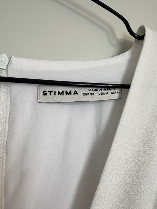 Біле плаття Stimma , класичне, вишукане, міді з розрізом на хрестини та розпис