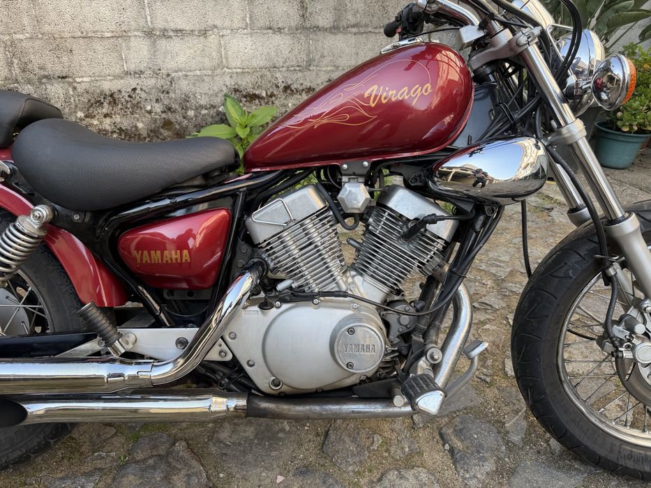 Motocicleta yamaha virago 250/xv 250