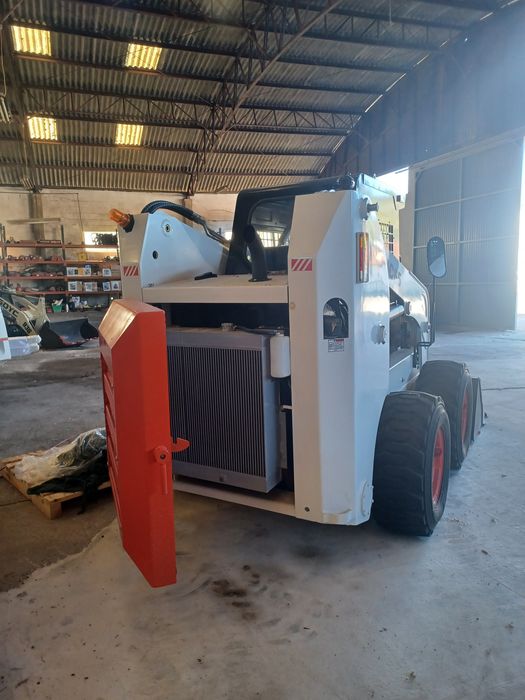 Pá carregadora bobcat