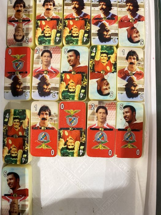 Lote de pecas de domino Benfica - jornal record